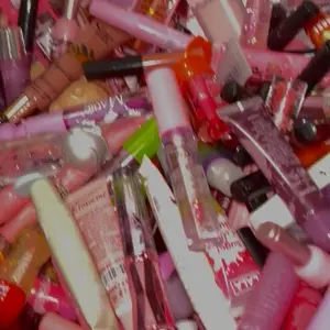 Glossy Blowout Bundle - 10 Lippies Limited Time Offer, Mix & Match Lipgloss, Lipstick
