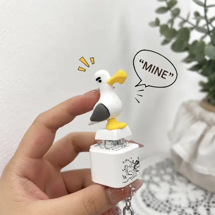 Interactive Sound Light Up Seagull Keychain Pendant, Novelty Funny Stress Relief Toy, Ideal Gift for Friends Family & Camping Use