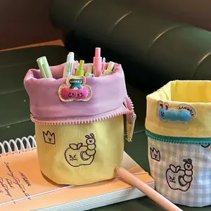 Fashion Japanese Style Zipper Stationery Box, Large Capacity, Cute Embroidered Pattern, Suitable for Girls and Students, Durable Nylon Material, Pencil Bag