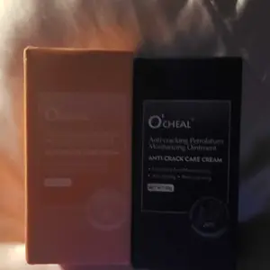 Buy 1 Get 1,Foot Care Cream,Anti Cracked Foot Cream,Moisturizing,Anti Crack,Softening and Nourishing Cream for Dry,Cracked Feet,Remove Dead Skin and Moisturize Dry Skin Hydrating Daily