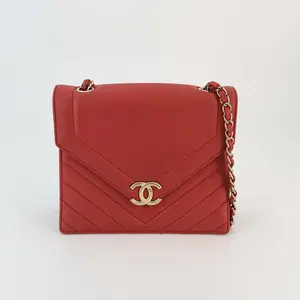Pre-owned CHANEL calfskin Crossbody Bags Quilted Chevron Envelope Flap Red