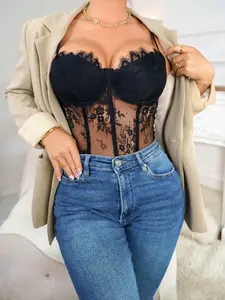 Women's Solid Lace Cami Top with Fishbone Shaping, Party and Night Out Clubwear, Sheer Cutout Sleeveless Bodysuit for Summer Events