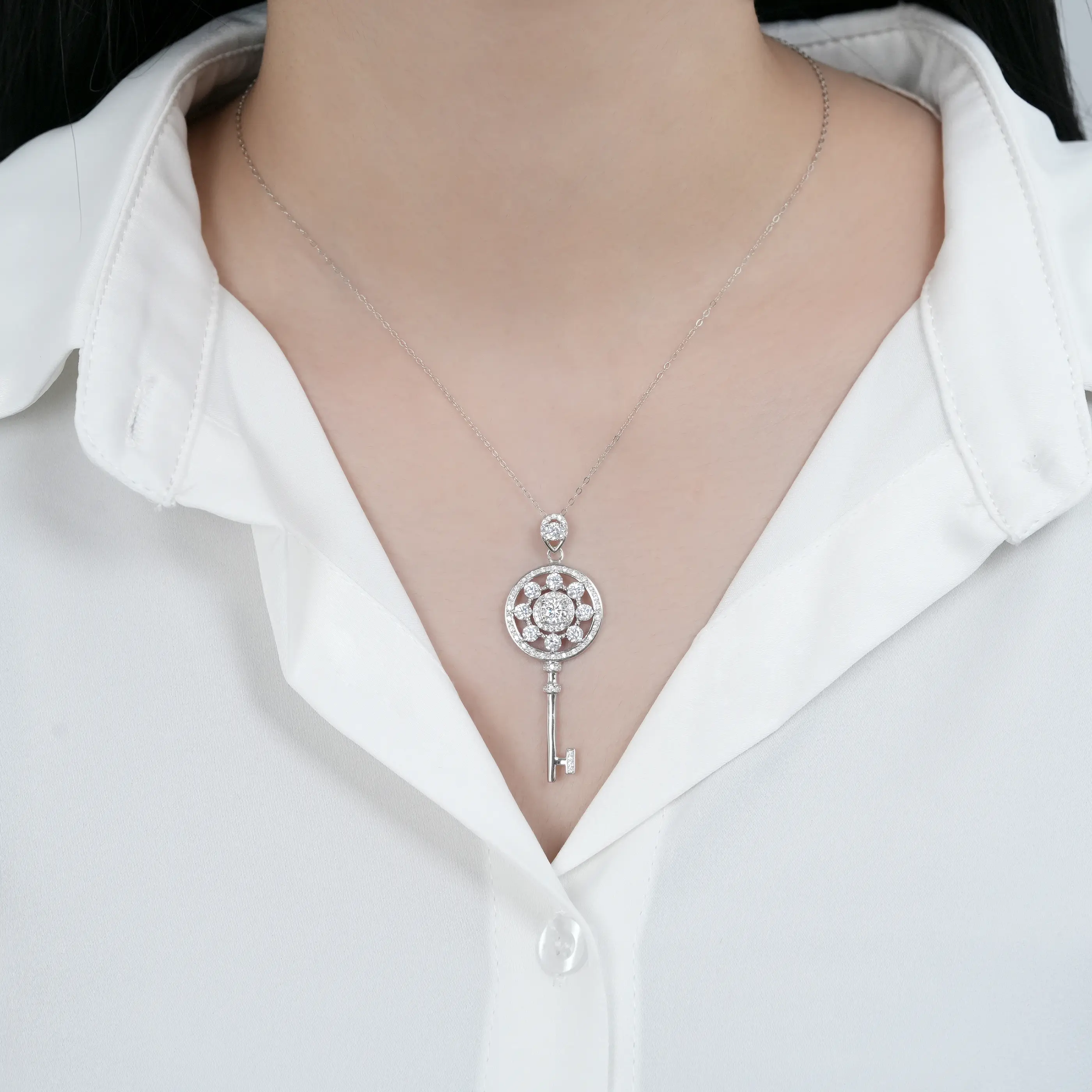 【8.8 TAKE ME HOME】Victorian Floral Key Pendant vvs Synthetic Moissanite Necklace in 925 Sterling Silver