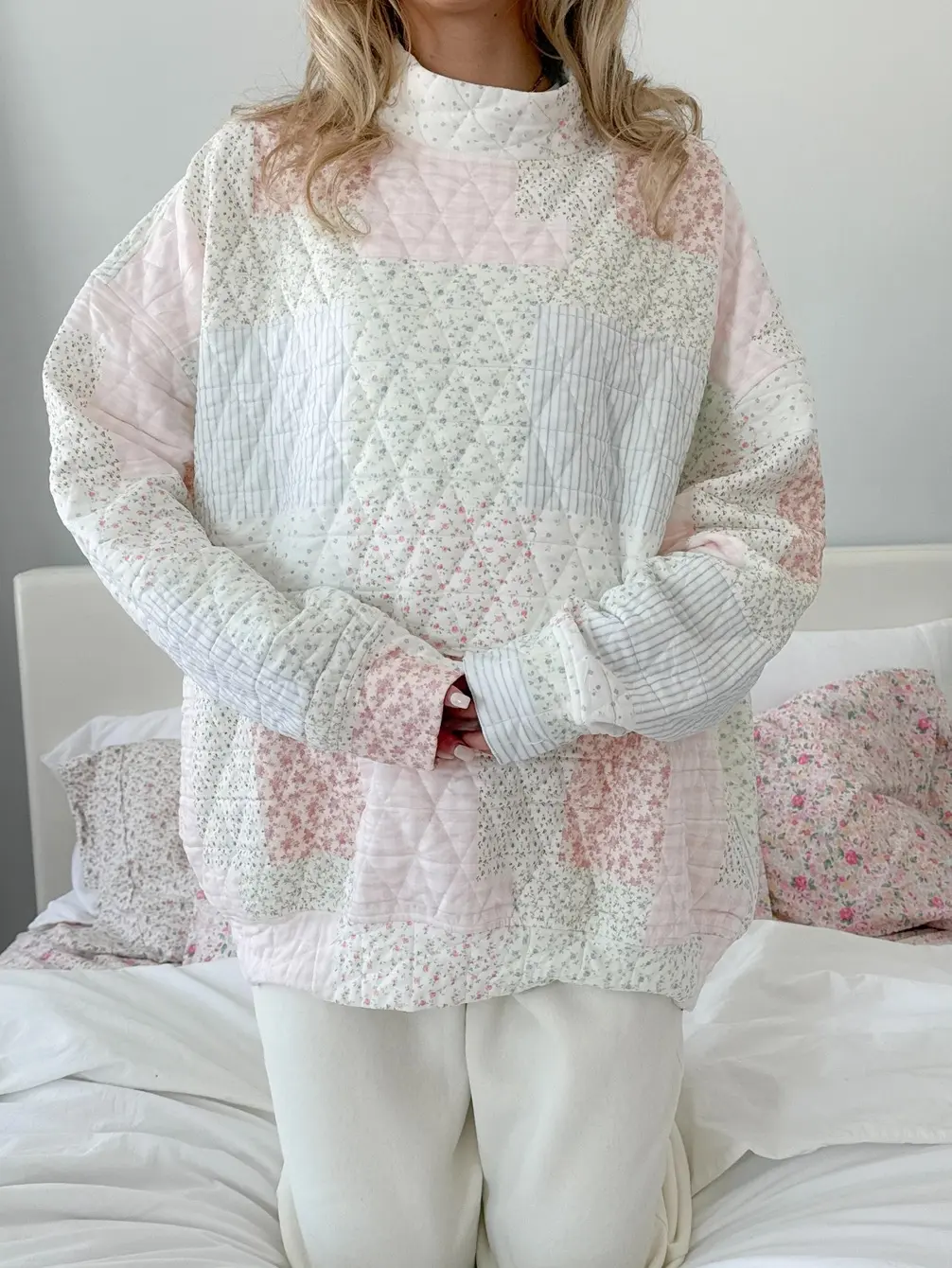 Pastel Cloud Quilted Mockneck Soft Quilted Design Long Sleeve Fitted Casual Style Ideal for Fall Perfect for Casual Outings Layering