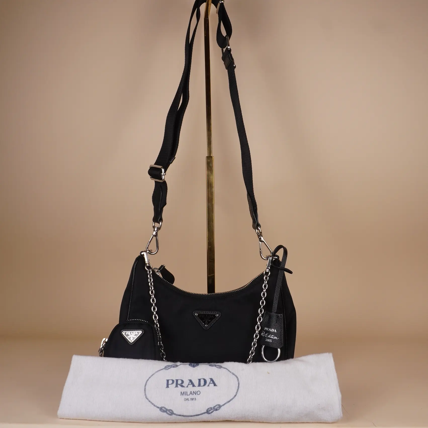 Pre-owned PRADA Nylon Shoulder Bags Black Re Edition 2005 Shoulder Bag