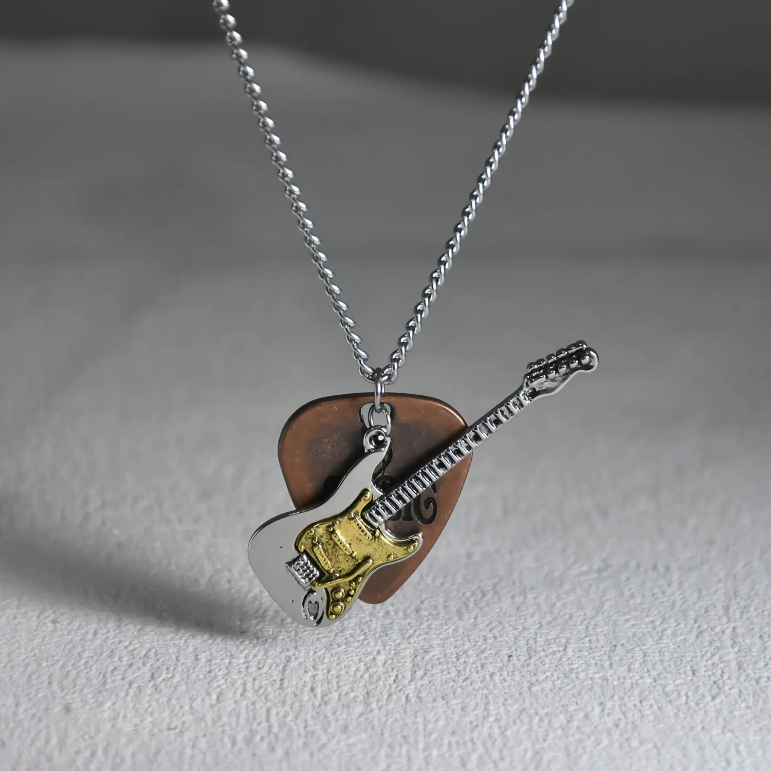 Unisex Antique Guitar Paddle & Pendant Necklace - Punk Rock Stainless Steel Chain - Suitable for Daily Wear & Gifting fun gift