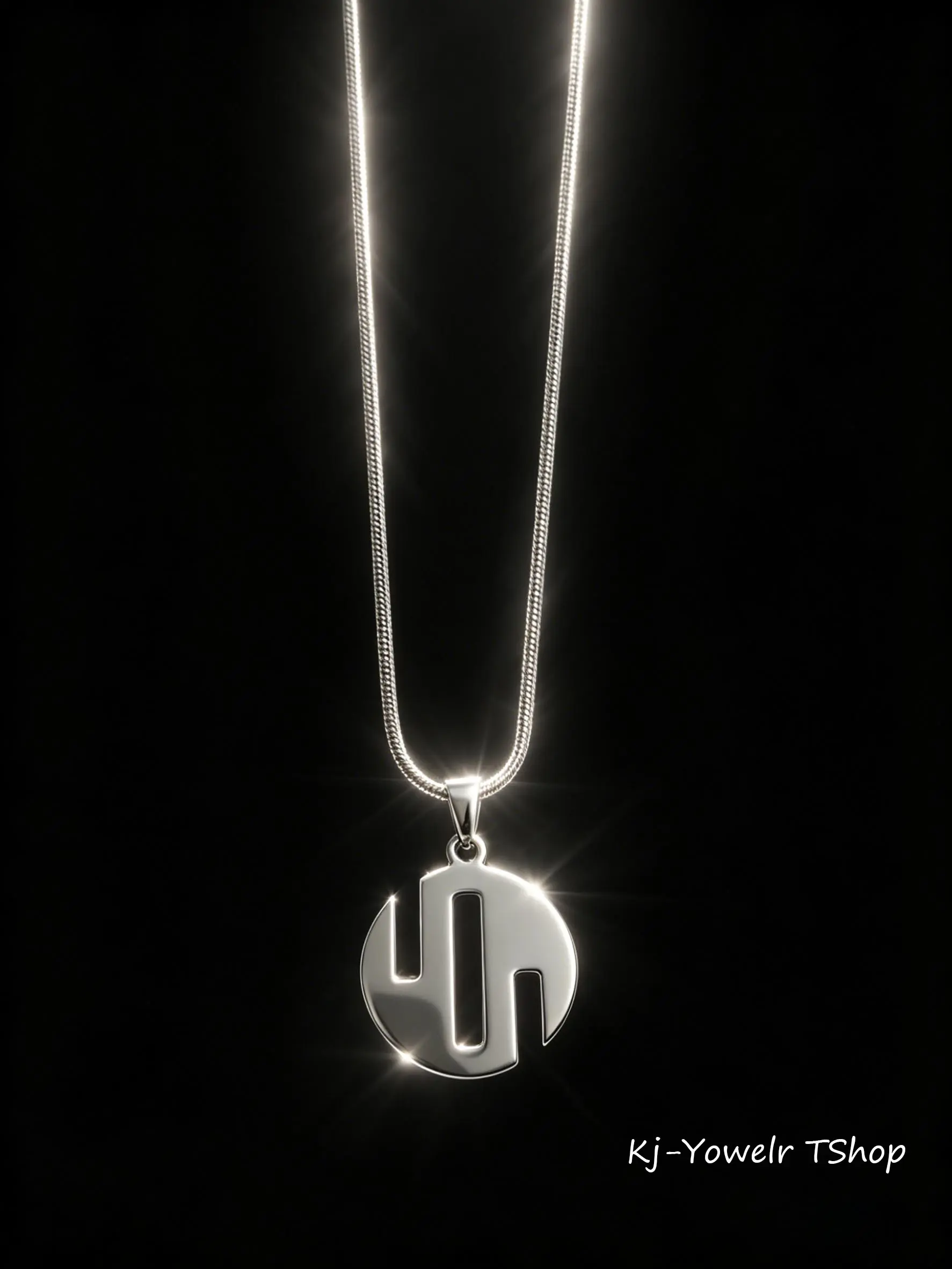 Viltrumite Necklace Invincible Superhero Anime Jewelry Fashion Pendant Cosplay Accessories for Fans Collection Gift