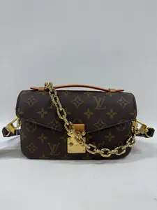 Pre-owned Louis Vuitton canvas Messenger Bags east west Pochette Métis Monogram Bag 【BF 2Z】
