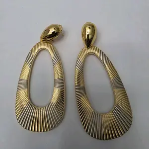 #333. 18K Gold Plated Bold Drop Earring  Unique  High quality  Water Resistant  Hypoallergenic  Nickel Free Every day,  Party .