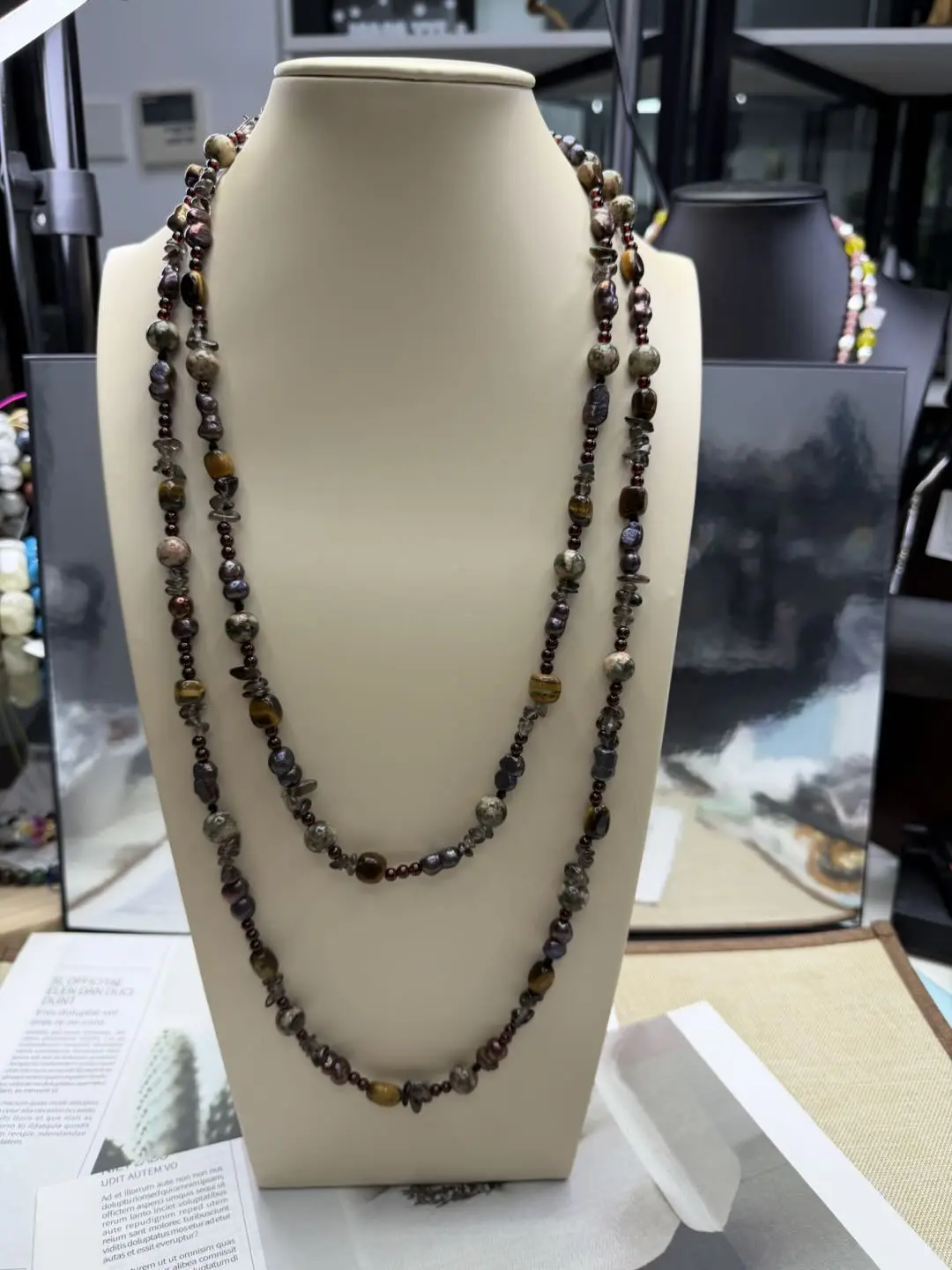 Rebecca(16753)gc.Dark Moody Necklace