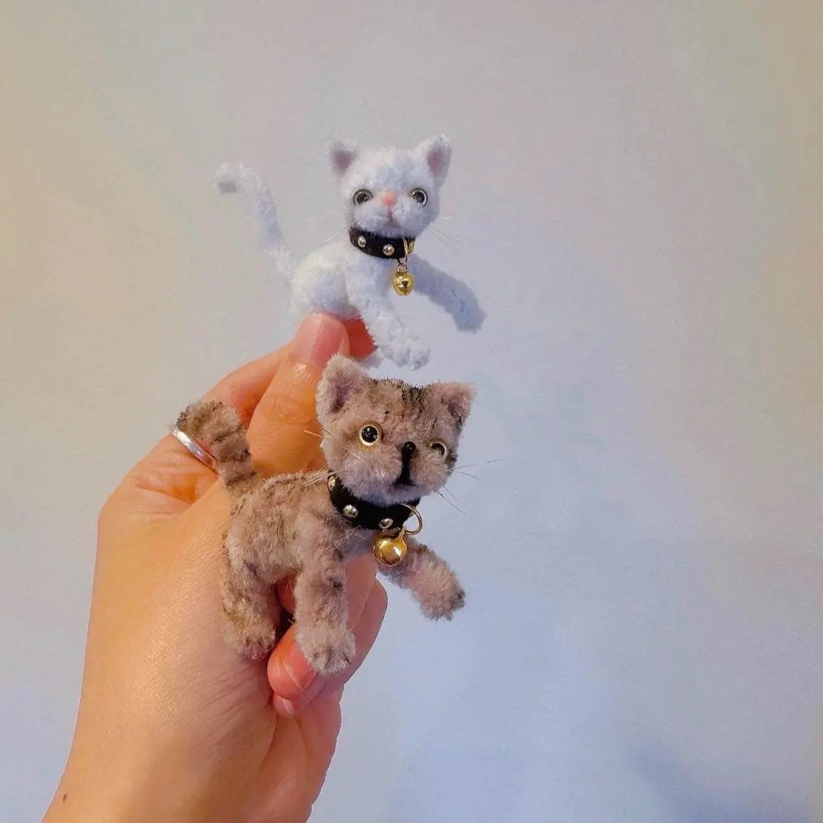 Wool Pipe Cleaner kitten DIY kit—Finished Item, Free DIY Tutorial, and Material Kit