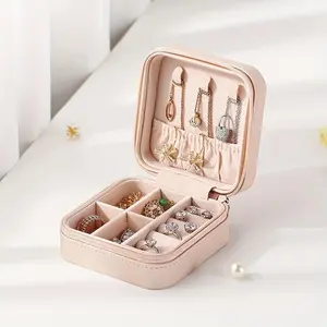 Jewellery Storage Case, 1 Count Mini Jewellery Storage Box, Divided Compartments, Travel Jewelry Case for Rings Earrings Necklace, Summer Gift, Portable Storage Box, Leather