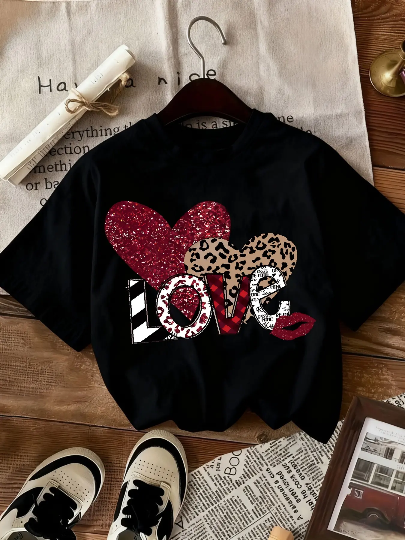 Women's Valentine's Day Heart Print T-Shirt 100% Short Sleeve Round Neck Casual Elegant Top with Heart & Love Symbol Design - Valentine's Gift, Casual Attire, Year-Round Comfortable Fit