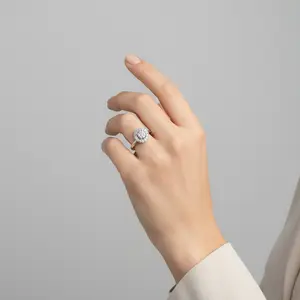 14K White Gold Women's Diamond Ring - 0.36ct