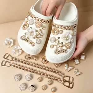 22Pcs Shiny Crystal Rhinestone Clog Charms, Bling Butterfly Flower Chain Ornaments, Fashion Party Birthday Gifts for Women