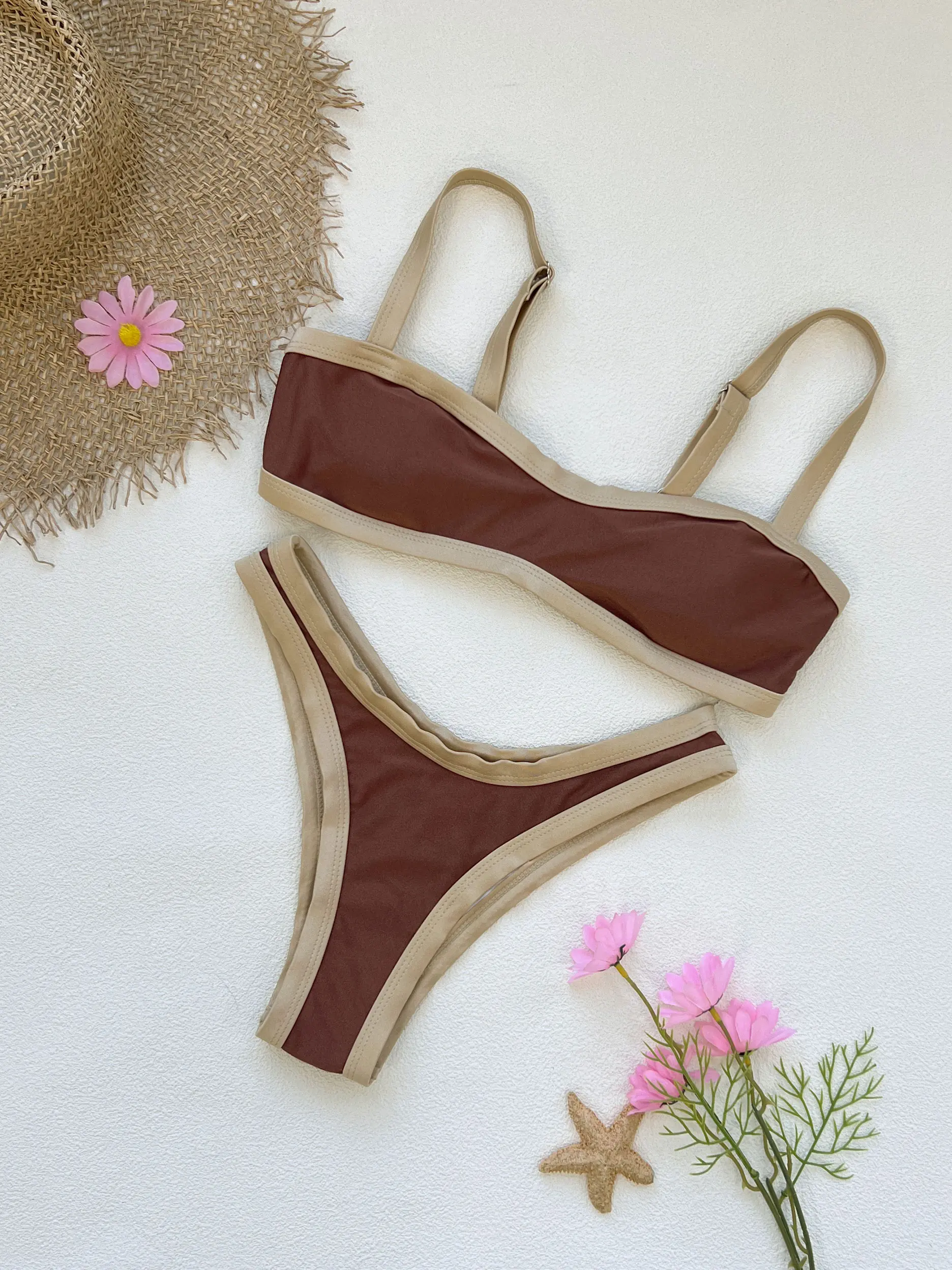 2026 new model contrast-trim spaghetti-strap mini bikini—fashionable, sexy, low-rise two-piece women’s swimsuit set; casual vacation beachwear/bathrobe, suitable for hot springs.