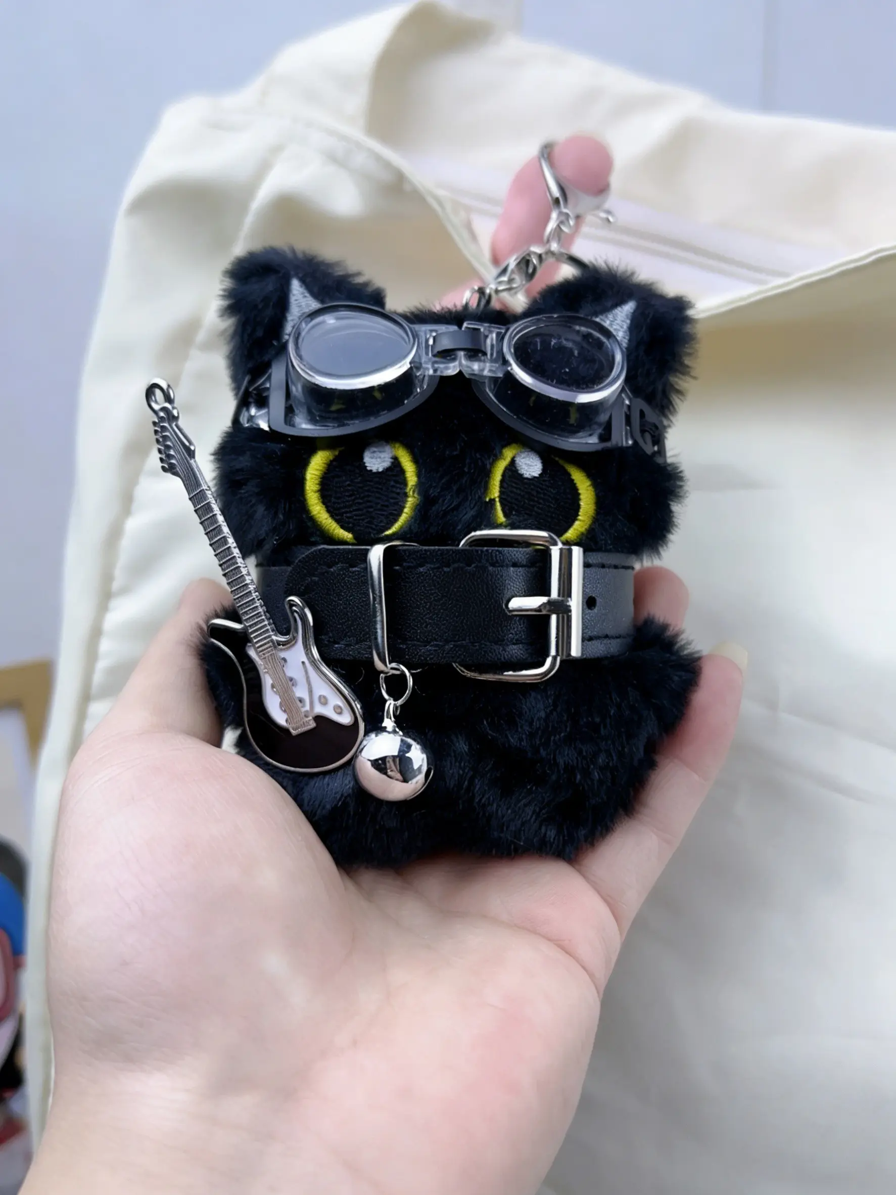 Cat Keychain for Bags Pendant Charms Punk Cute Small Big Eye Cat Rock Necklace Fluffy Keychain for Purse Plush Toy Gift for Kids Children Friends Party Birthday Festival Bag Key Accessory