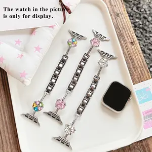Five-Leaf Clover Bracelet Band for Apple Watch, Multi-Size Fit, Elegant Metal Chain Design, Luxurious Everyday Accessory