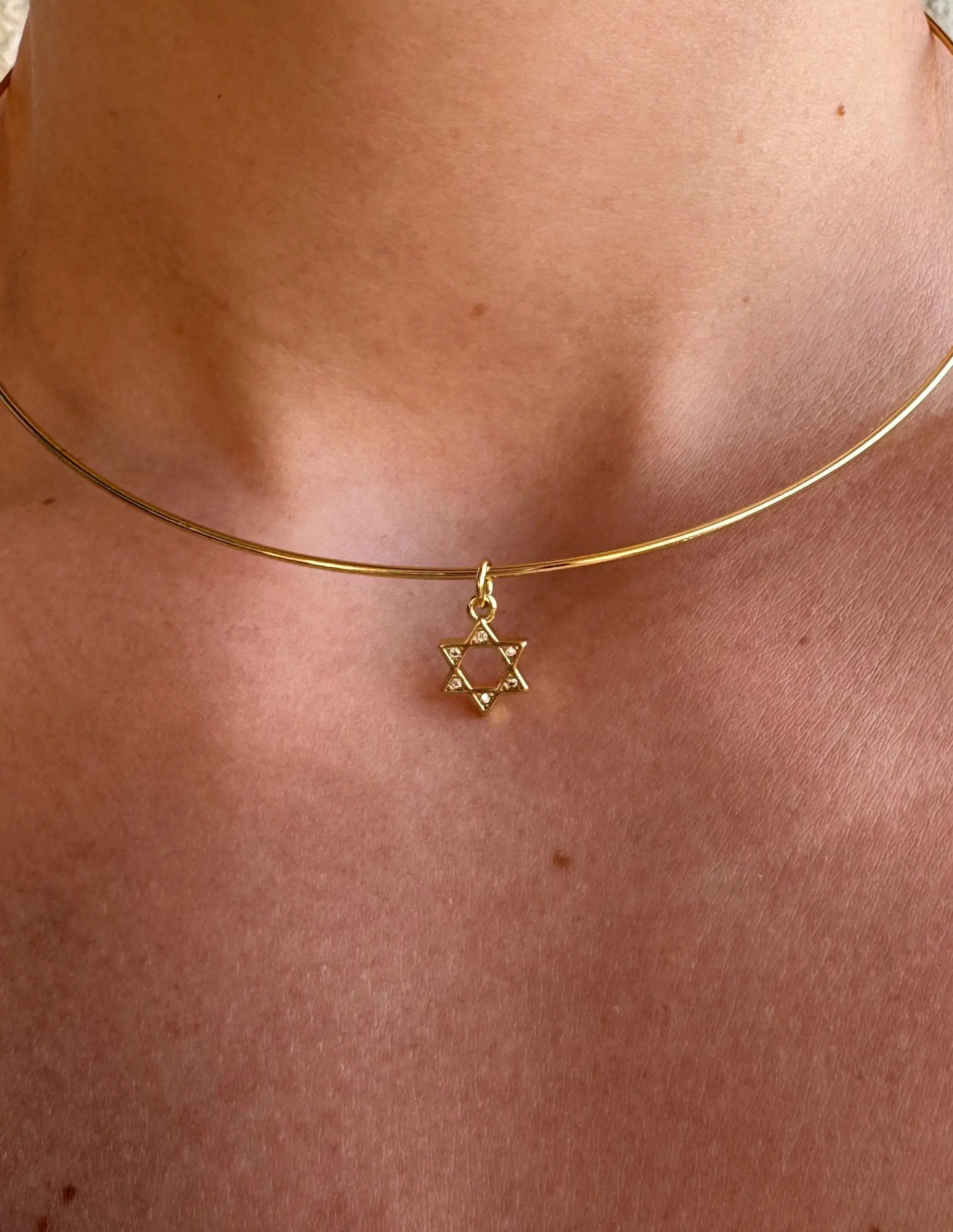 The “Esther” Wire Choker