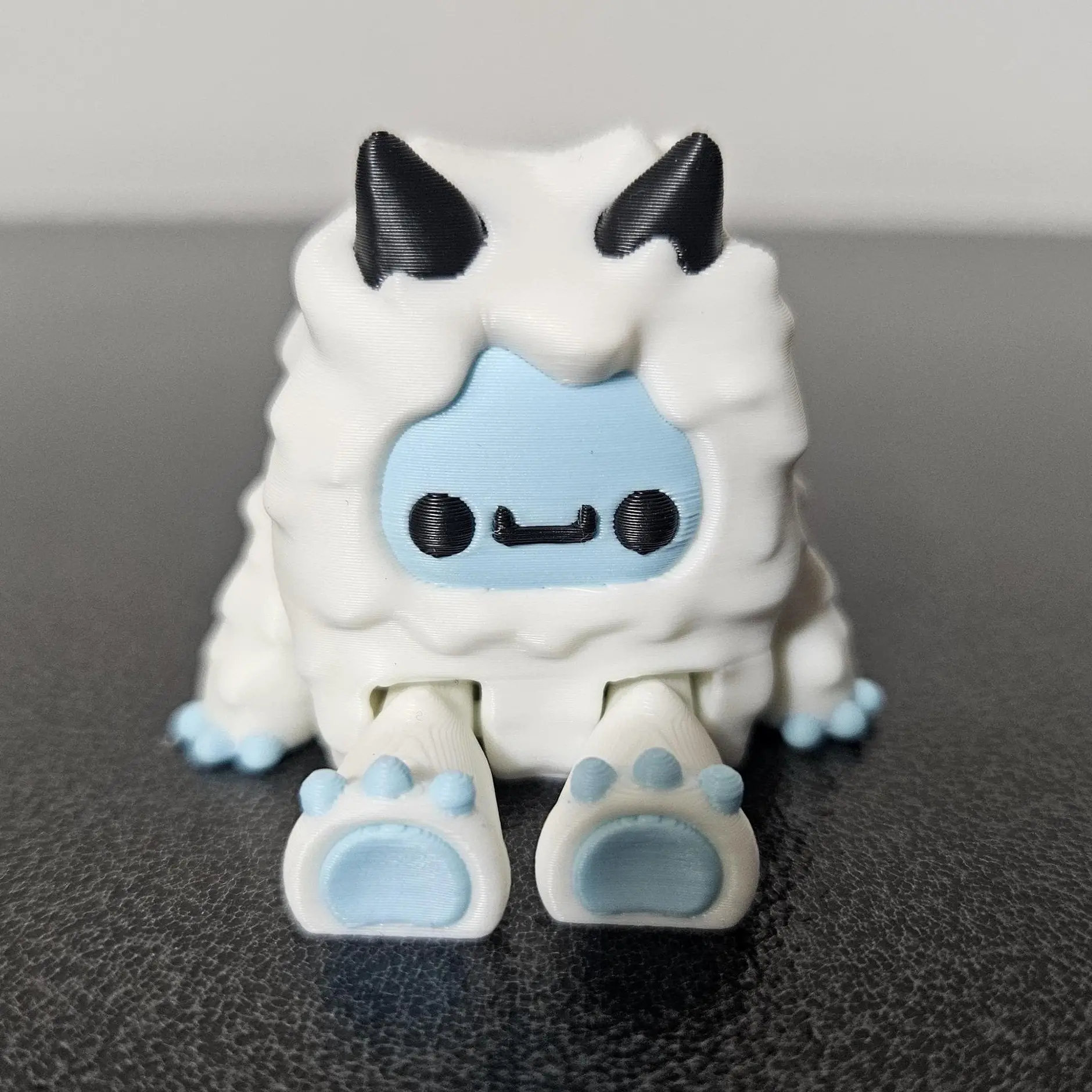 Yeti Fidget Toy – 3D Printed Articulated Figure | Flexi Desk Toy & Keychain Gift Durable Ice Blue