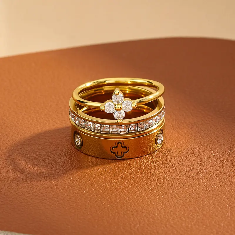3PCS Stylish And Elegant Gold Four-leaf Clover Micro-pave Cubic Zirconia Stacked Ring Set Luxurious Stainless Steel High-quality Women's Jewelry