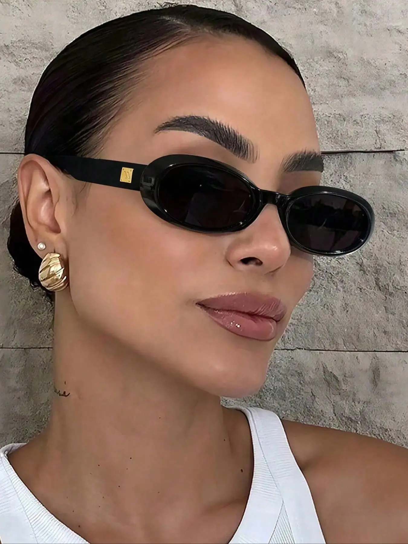 Women's Oval Retro Fashion Trending Glasses, Acrylic Frame Material, Decorative Lens Feature, Unique Design Eyewear, Distinctive Oval Shape, for Travel & Beach Accessories, Stylish Women's Sunglasses for Daily Wear, Trendy Shades, All Seasons Use