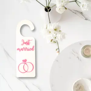 Just Married Door Hanger – Wedding Decor Sign with Rings & Heart, Customizable Colors, Honeymoon Suite Decoration, Wedding Door Sign,