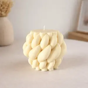 Knot Candle Minimalist Soy Wax – Decorative Sculptural Candle for Home Decor