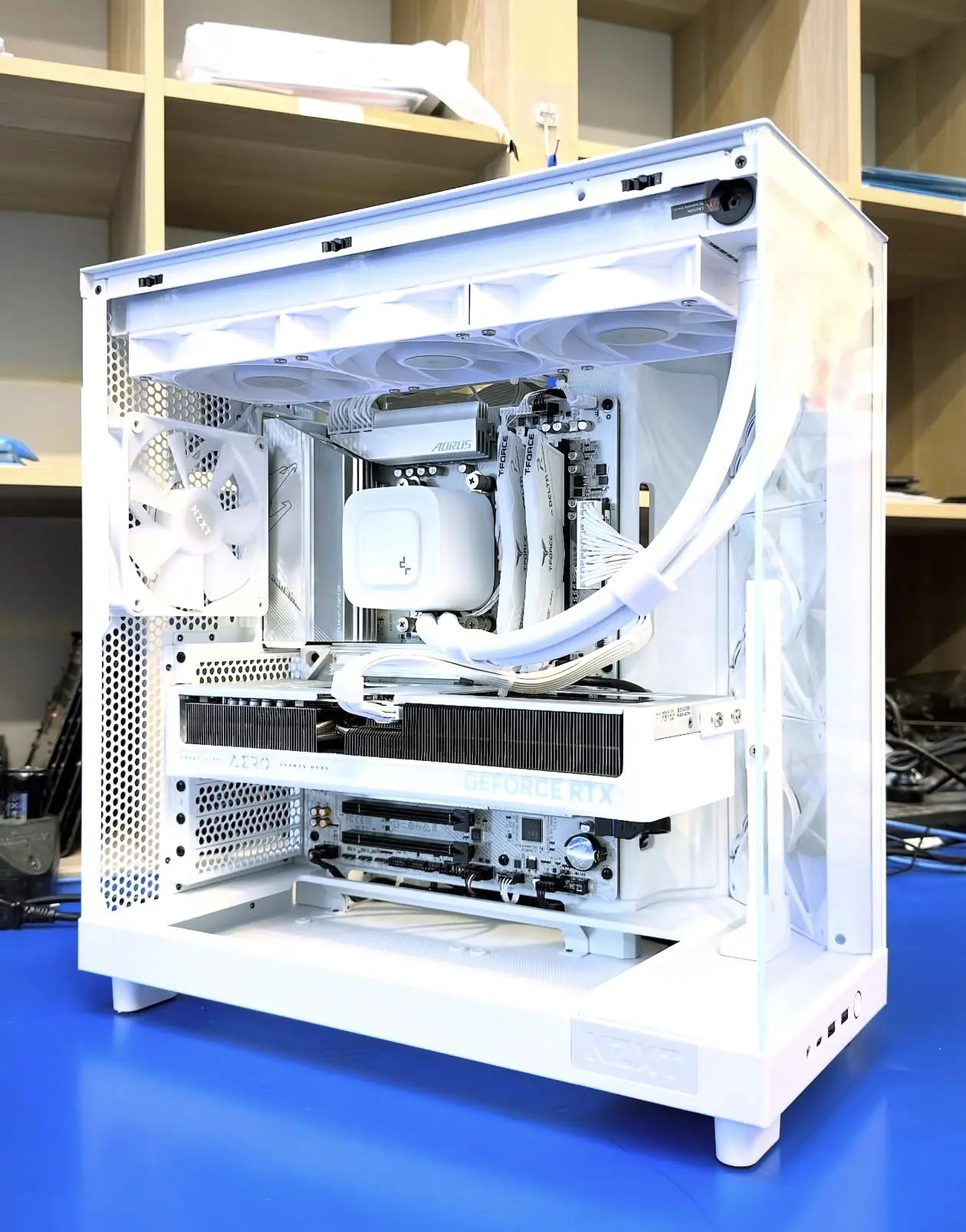 Brand new New White Case+ RTX 5080 Gaming PC