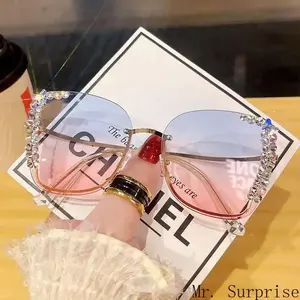 Unisex Fashionable Cat Eye Glasses - Oversized Retro Square UV Protection Shades, Simple High-End Stylish Reading Glasses for Round Faces, Luxury Street Style Fashion Accessory, Unisex Fashionable Glasses