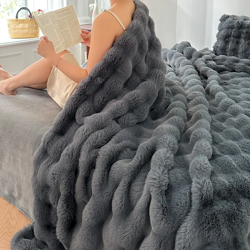 Ultra-Soft Plush Bubble Blanket, Multi-Color Options, No Balling, Ideal for Dormitory/bedroom/sofa Decor, New Year Gift，Love Pattern，Valentine'S Day，Romantic, Lightweight Cozy Blanket, Soft Warm Blanket