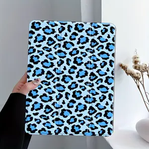 Blue fashion Leopard Print iPad Stand Case,Transparent Acrylic Hard Back Panel With Pencil Slot，Suitable for All models of ipad. Scratch-resistant Ultra-thin Protective Case, Shock-resistant Full Cover Suitable for Offices Homes, Ipad Tablet Accessories