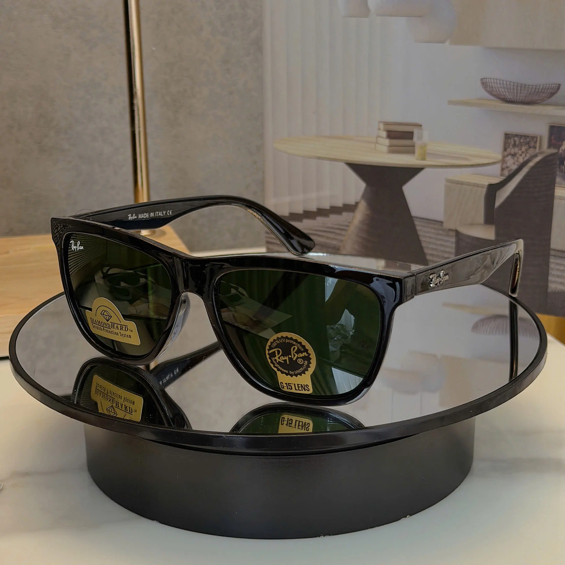 Ray-Ban Classic Wayfarer Sunglasses with Green Lenses and Black Frame for Men and Women