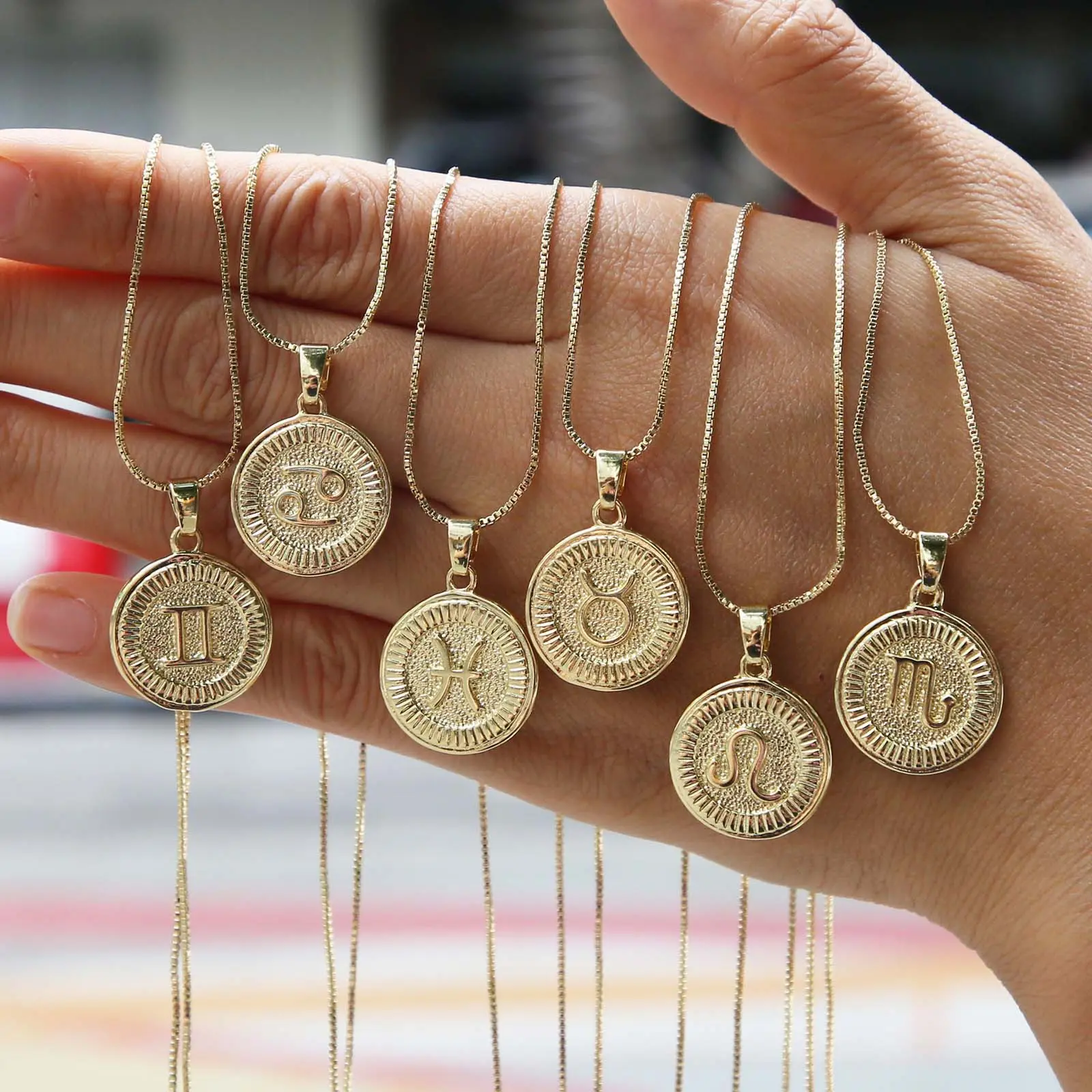 Women's 12 Zodiac Constellation Disc Pendant Necklace - Gold Finish, Adjustable Length, Casual Daily Wear, Polished Box Chain Artificial Gemstone Jewelry Accessory to Celebrate Your Zodiac Sign (Sagittarius Inclusive), Virgo, Female, Box Chain Design, Met