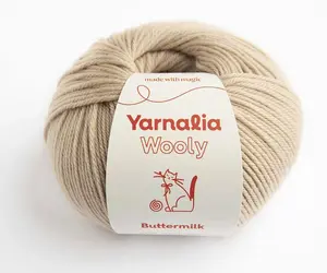 Buttermilk | Yarnalia Wooly 100% Superwash Merino Wool