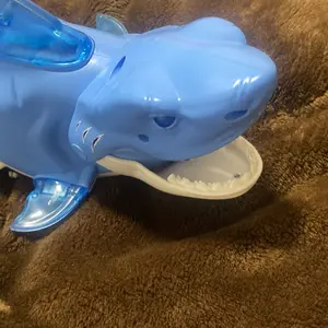 Small Electric Swinging Shark Toy 8.85*4*4 inches with Music Light Shakeable Head Tail Open Mouth Obstacle Avoiding Fun Novelty Animal Gift for Kids