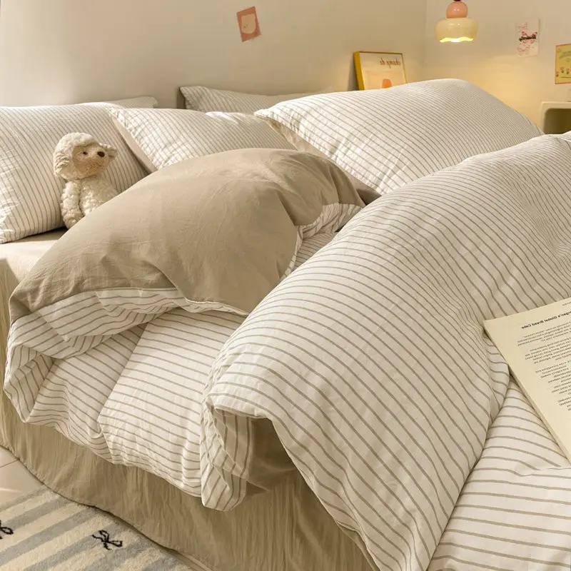 Fresh Fine Striped Simple Three-Piece Set, Soft Touch, Skin-Friendly, Easy Care, Includes Fitted Sheet + Pillowcases + Bedspread, Soft Bedding Set, Bed Sheets Set