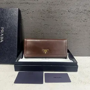 Pre-owned Prada/Clutches & Wristlets/JXB15030050