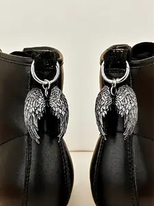 1pair Angel Wing Boot Decorations, Exaggerated Punk Large Wings Shoe Accessories, Detachable Boots Buckle, Fashionable Footwear Accessory