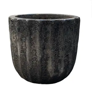 Black Ribbed Planter