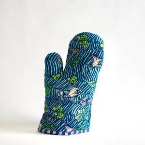 Goat Quilted Oven Mitt
