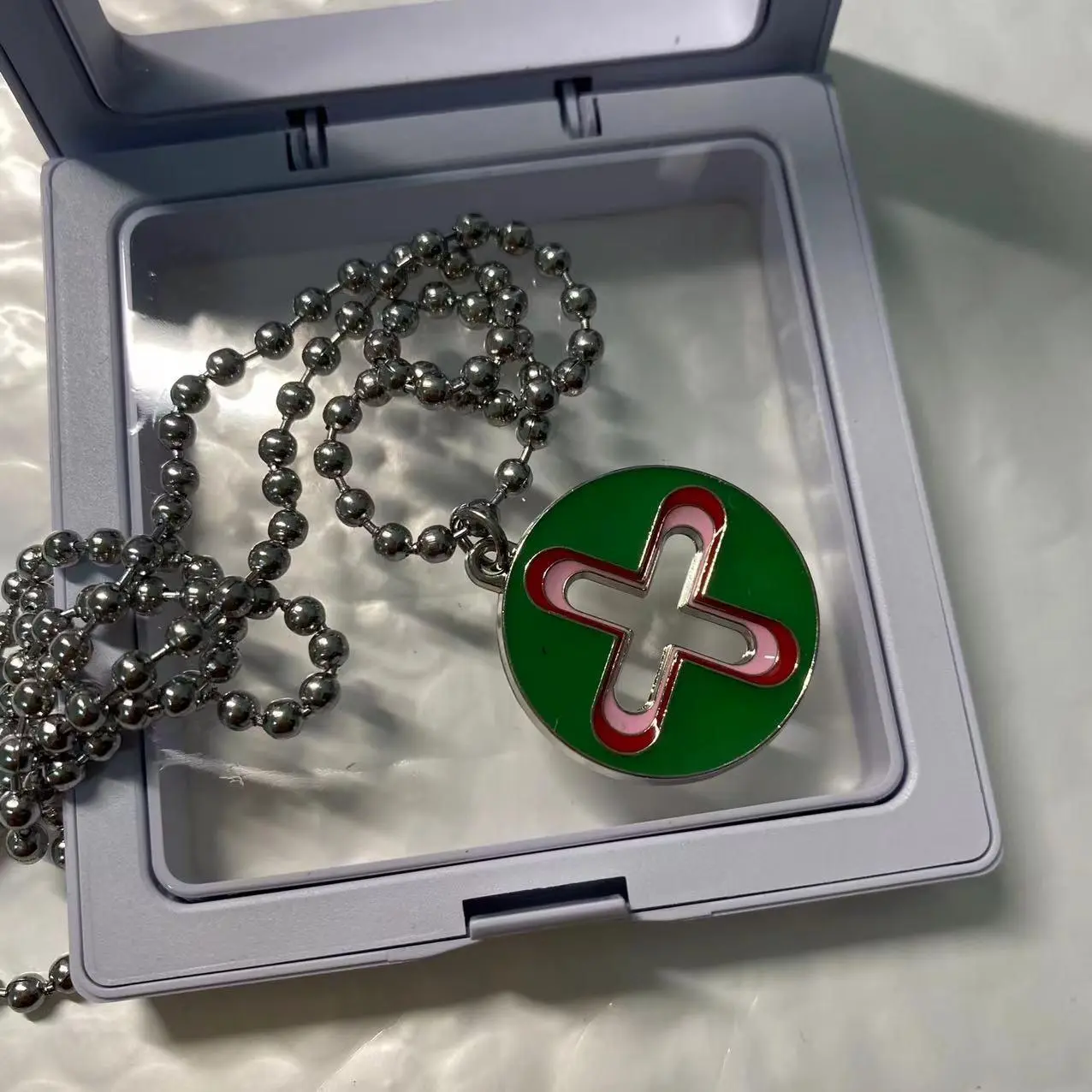 Fashion Four-corner Ball Pendant Necklace Personality Hip Hop Trend Niche Necklace Fine Jewelry Gifts for Men and Women Fashion Four-corner Ball Pendant Necklace Personality Hip Hop Trend Niche Necklace Fine Jewelry Gifts for Men and Women