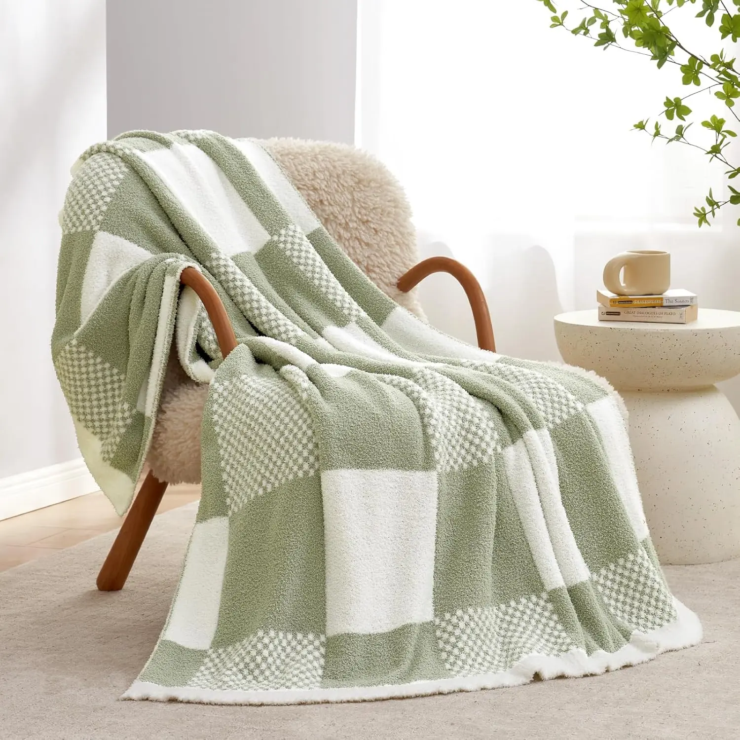 Checkered Blanket, Sage Green Throw Blanket for Couch Plaid Microfiber Fluffy Warm Cozy Fuzzy Soft Throw Blanket Reversible Checker Blankets for Sofa, Chair, Bed, 50x60 inches