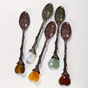 5/8pcs Crystal Inlaid Spoon With Natural Crystal Handle- Carved Heart- Shaped Crystal Stone, Retro Style Spoon, Elegant Design, Suitable For Home Atmosphere Decoration, Witch Props, Ladies Halloween, Christmas Exquisite Gifts Kit Decor