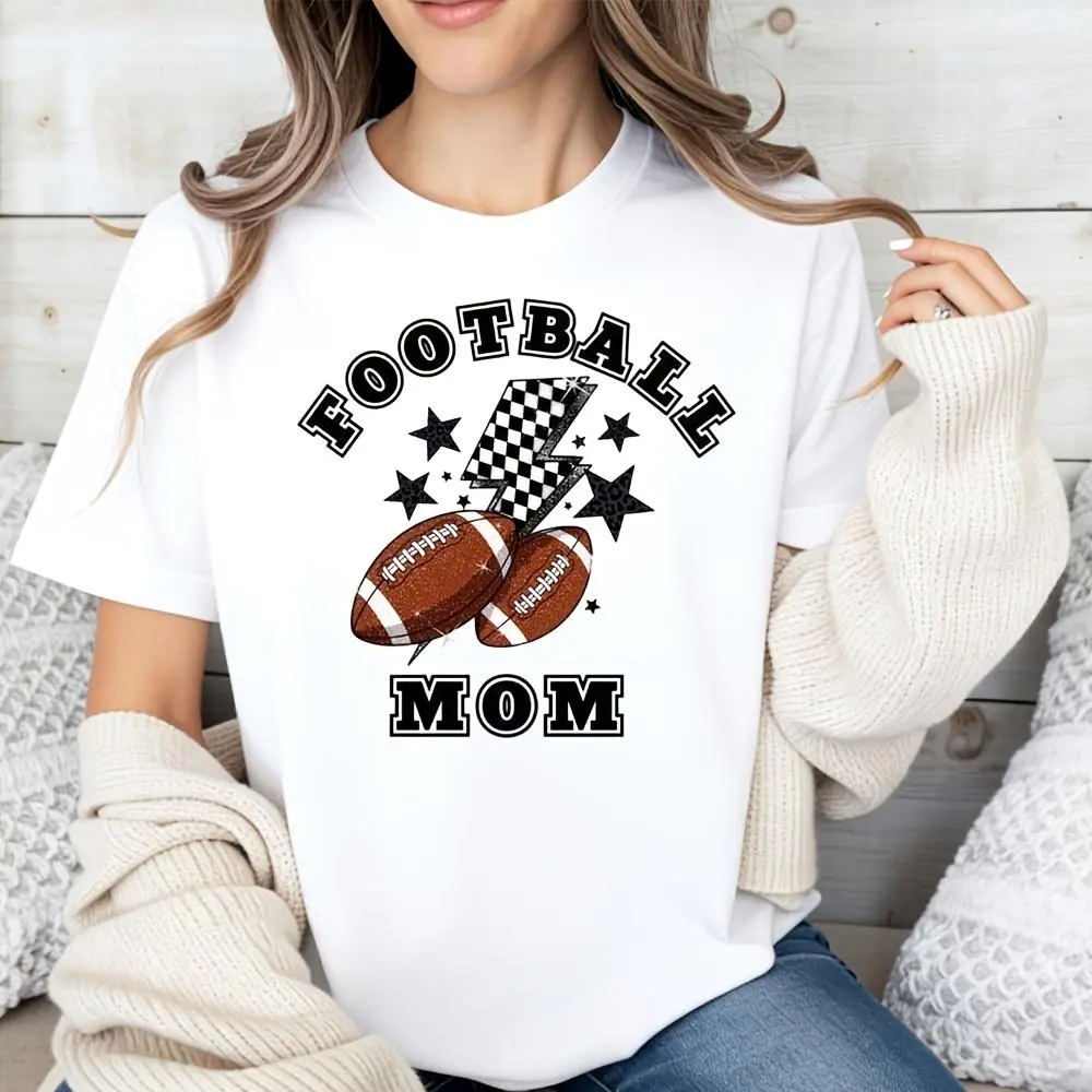 Women's Flat Short-Sleeve Essential Fabric Casual Graphic T-Shirt - Football Mom With Checkered Flag And Stars Design, Fall Game Day Gym Wear, Gift For Sports-Loving Mothers, Shortsleeve