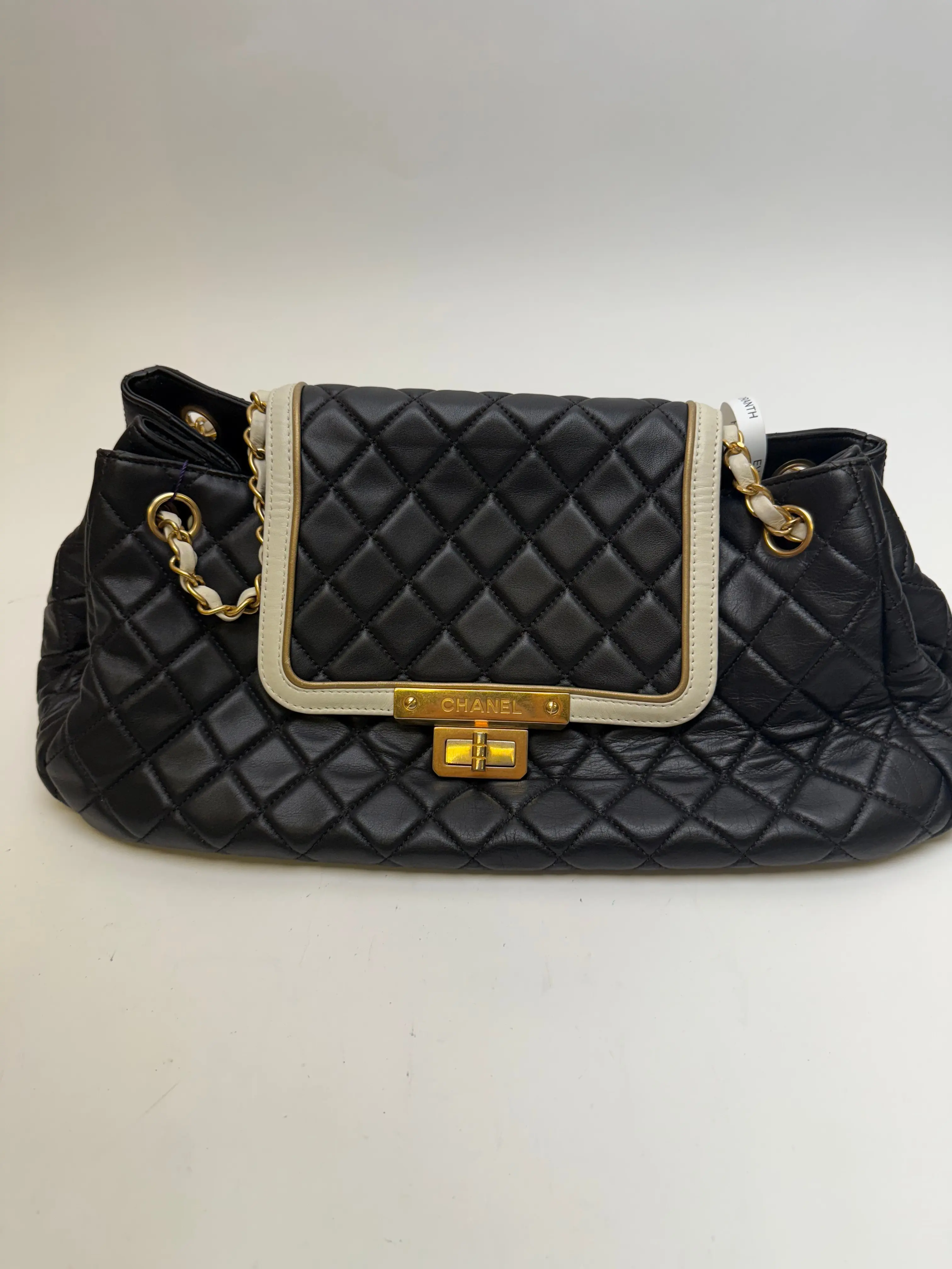 Pre-owned CHANEL As Shown Shoulder Bags US0298 East/West Mademoiselle Accordion