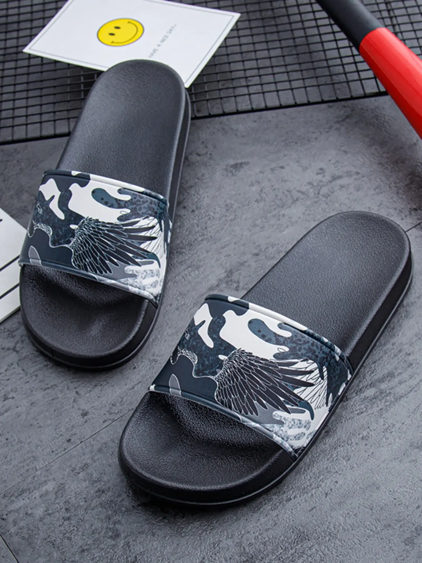 New Summer Fashion Outdoor Korean Style Couple Men Women Sandals Slipper, Soft Sole Anti-Slip PVC Beach Shoes, Ideal for Bathroom and Beach