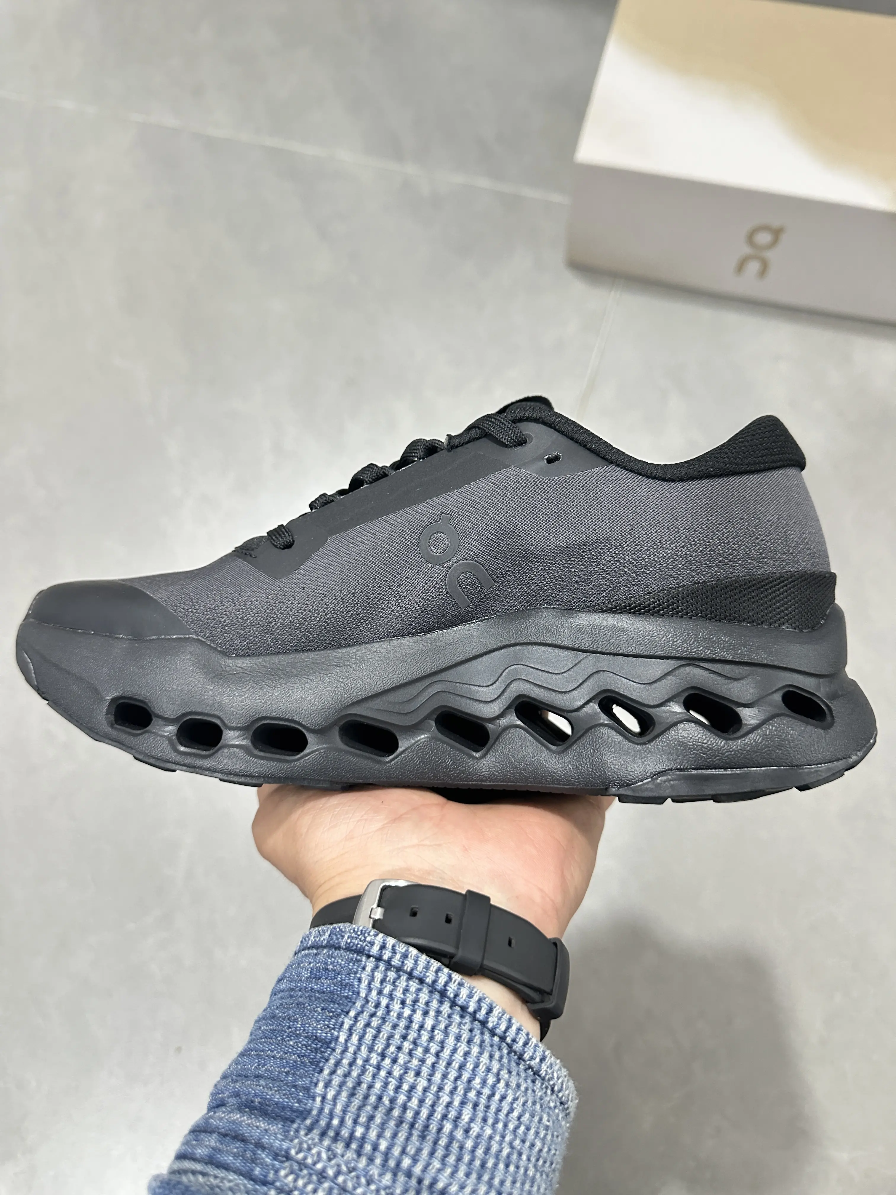 Versatile Soft All Black Cushion Sneakers Breathable Lightweight For Travel Walking Daily Wear