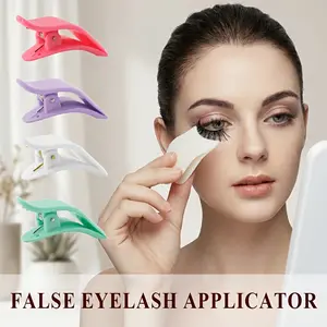 Precision Control False Eyelash Curler, Compact and Portable, Suitable Travel and Daily Use, Creates a Looking Eyelash Effect, Compatible with Types and Styles of False Eyelashes