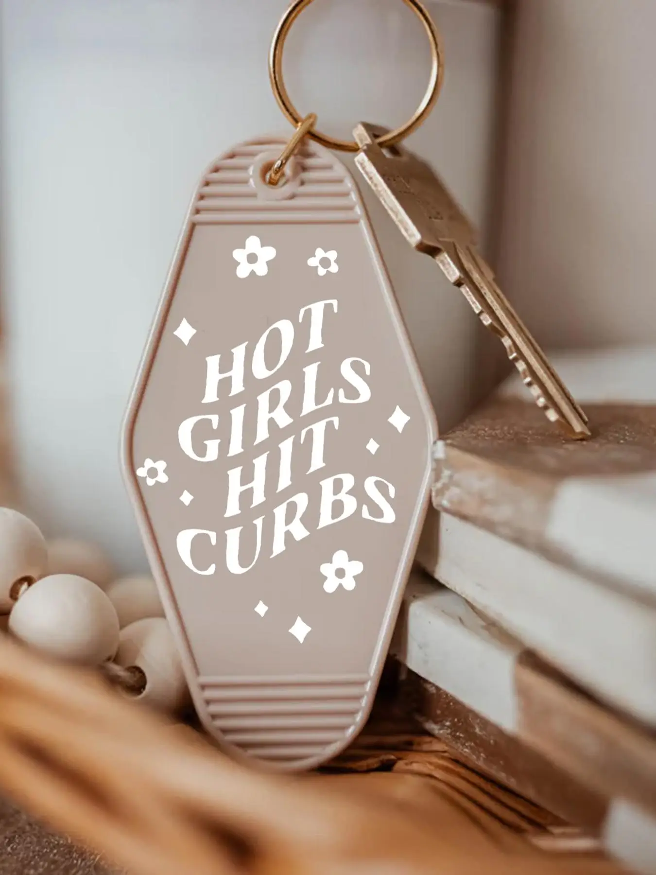 Cute Letter Pattern Geometric Charm Keychain, Boho Style Keychain for Women & Girls, Creative Keychain for Bag, Car, Birthday Gift, Car Accessories fo